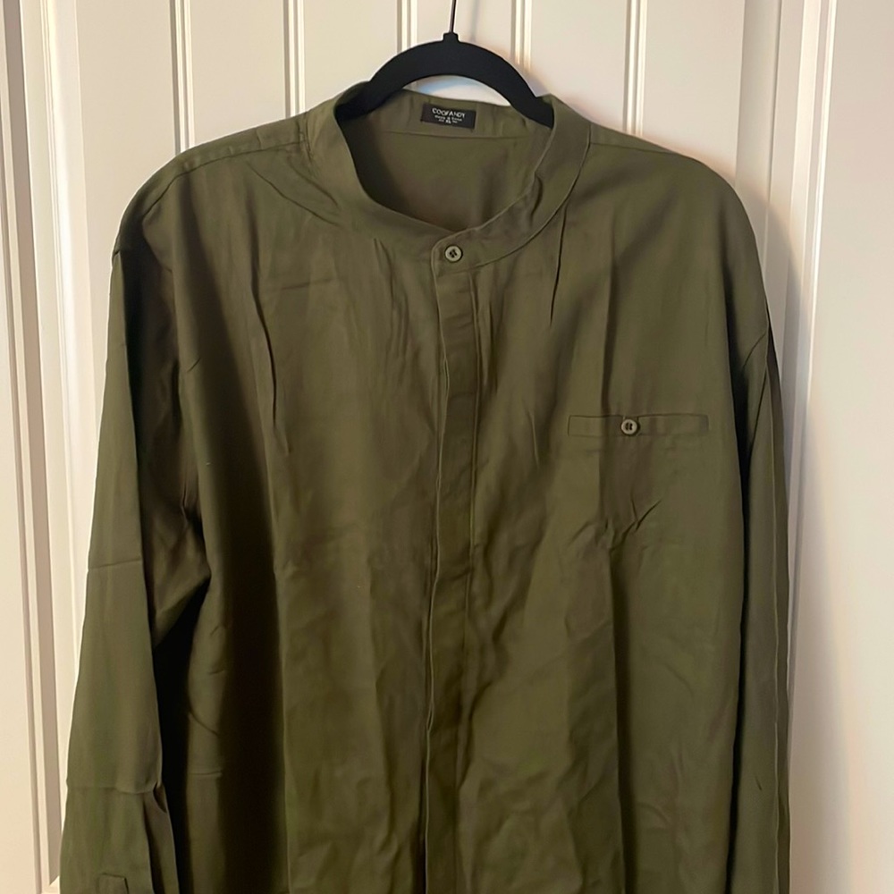 Coofandy linen button down shirt banded collar.